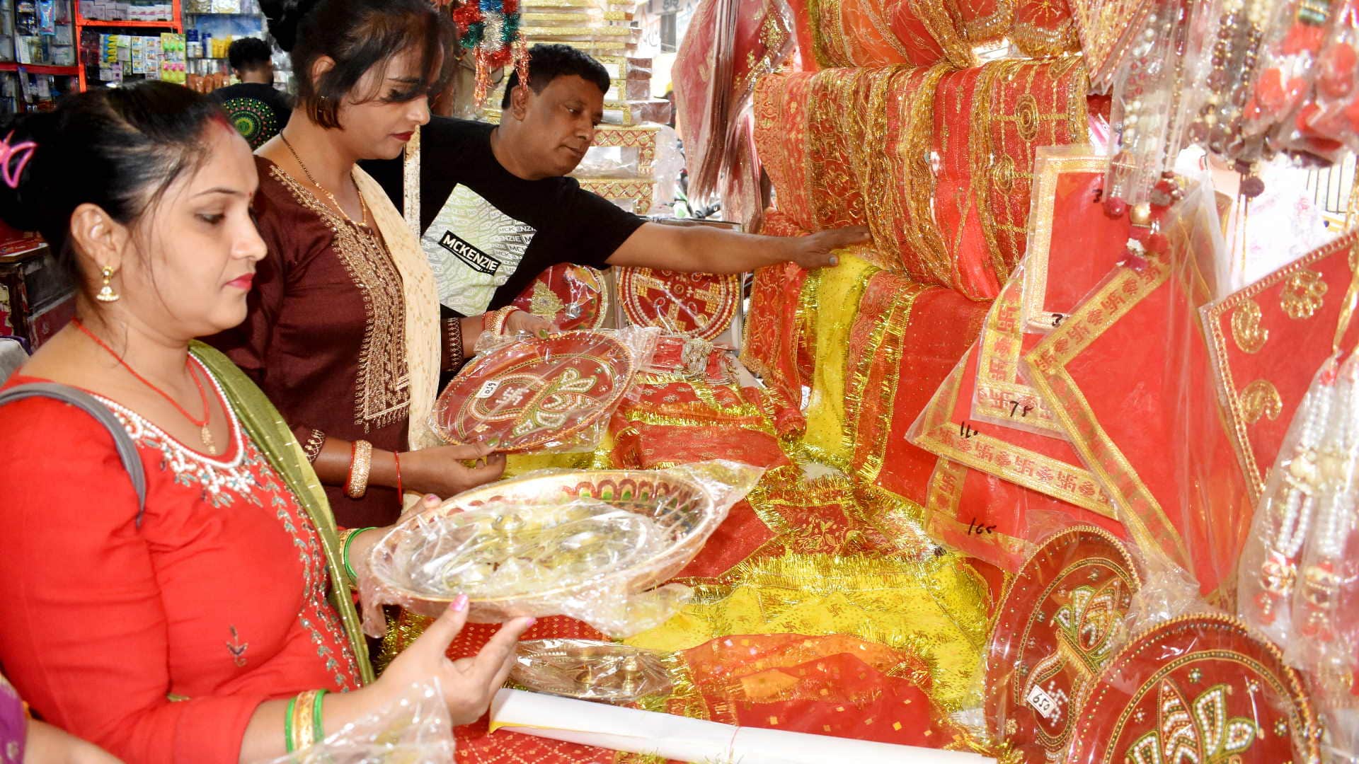 Booking of vehicles starts along with purchase of jewelery and clothes during festival