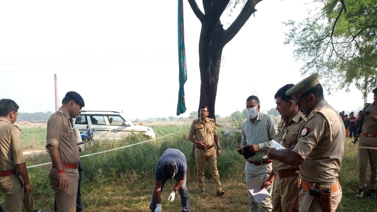 Dead body of a young man found hanging from a tree in his in-laws house, father accused of murder.