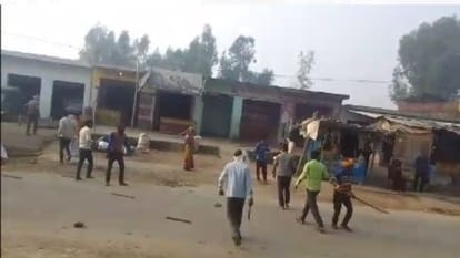 bullies chased the shop owners and beat them Bareilly