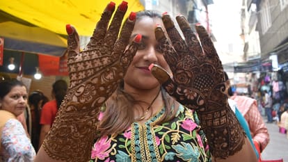 Karwa Chauth jammu: Married women observe Karwa Chauth fast for long life of husband