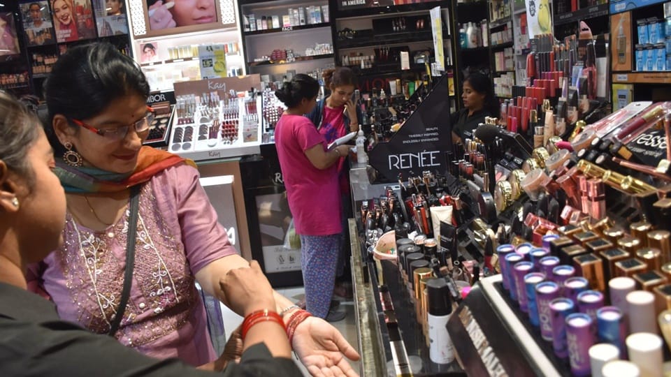 Karwa Chauth 2023: Preparations Karwa Chauth completed, auspicious time in Moradabad will start from 5 pm