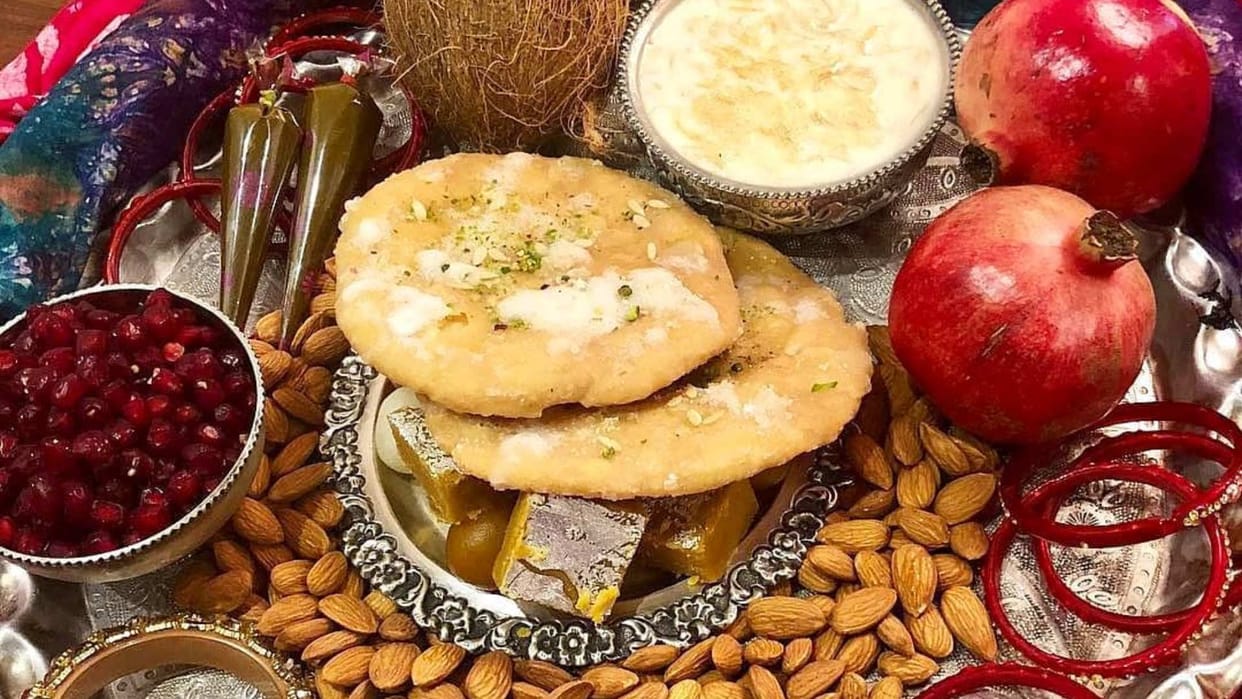 Karwa Chauth Sargi how to make sweet mathri for sargi easy recipe for sargi