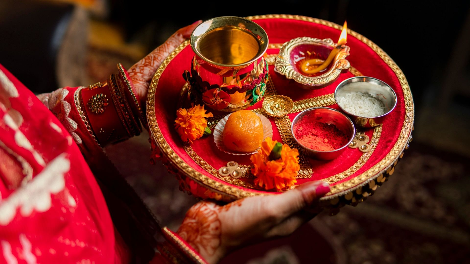 Karwa Chauth 2023 Mantra Karva Chauth Mata Ki Aarti Om Jai Karva