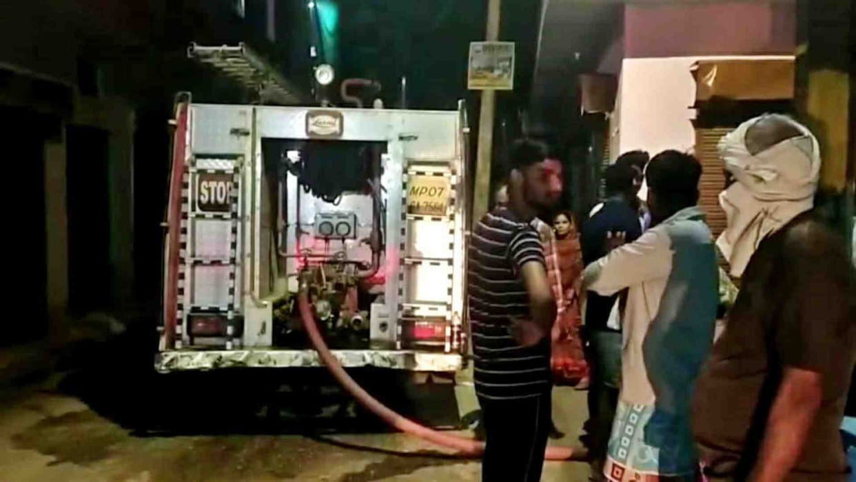 There was a massive explosion in the fireworks kept in a house in Janakganj, Gwalior