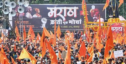 महाराष्ट्र में हिंसक हुआ मराठा आरक्षण आंदोलन