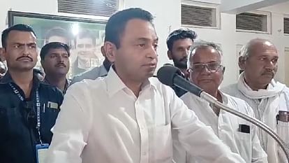 MP Election 2023: कमलनाथ के सांसद बेटे नकुल की भविष्यवाणी, बता दिया कि पिताजी कब मुख्यमंत्री पद की शपथ लेंगे MP Election 2023: MP Nakul Nath Predicts Date Of Administering Oath For Kamal Nath