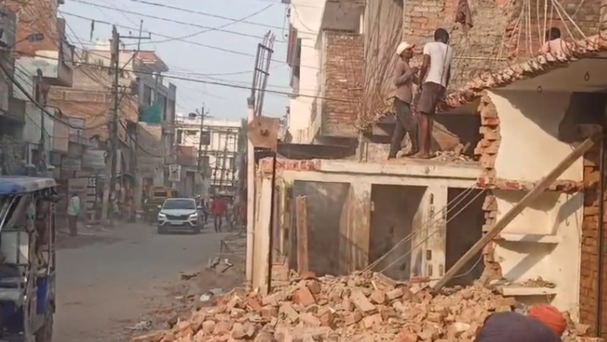 Widening of the road leading from the old bridge to Rewa Road begins, demolition will take place in many other