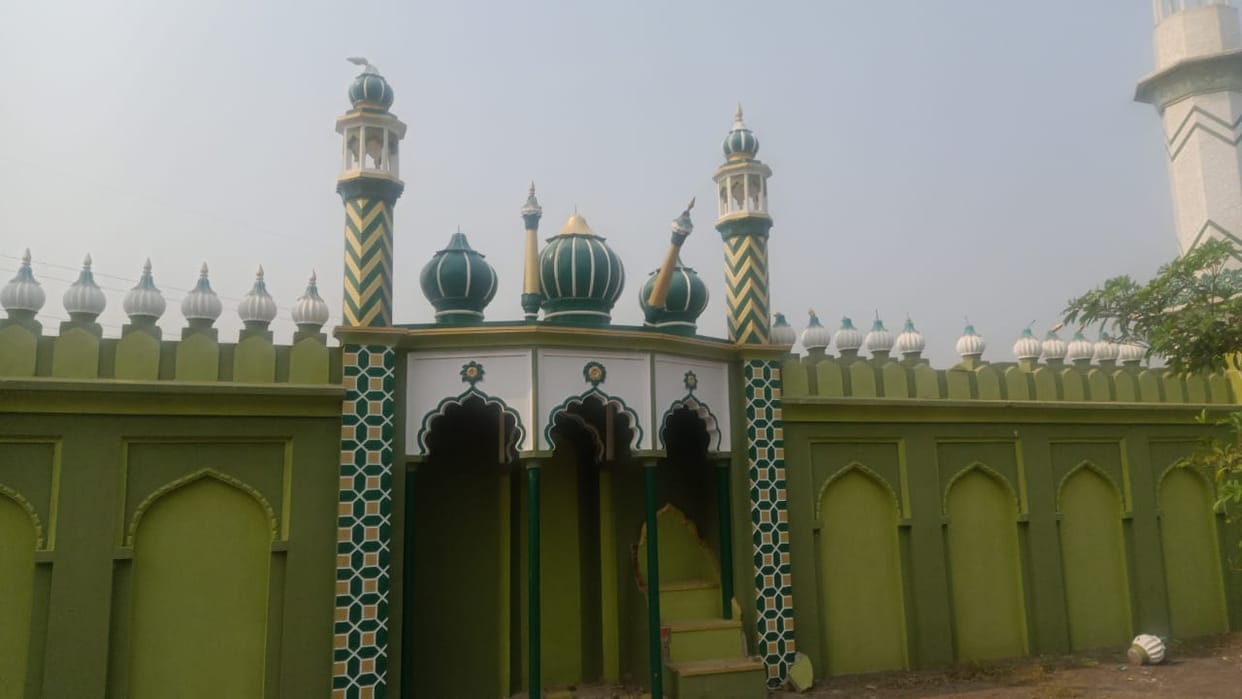 Meerut: Anti-social elements tried to spoil the atmosphere, damaged at a religious place in Mawana