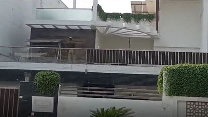 Agra IT Raid: सरसों के तेल में निकले बड़े खेल, आयकर जांच में बोगस खरीद के मिले दस्तावेज Agra IT Raid Oil companies have bought properties in many cities