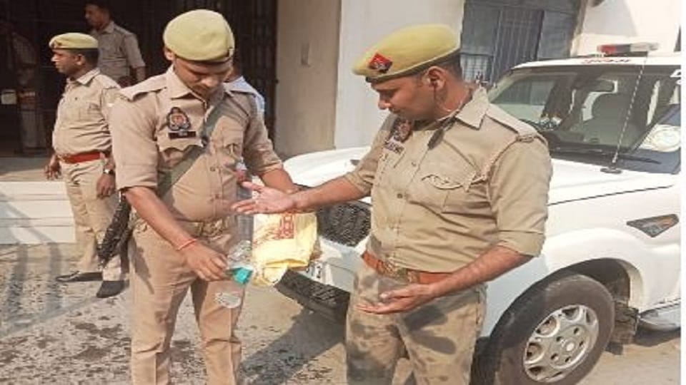 Woman tried to commit suicide at DCP City office in agra up news