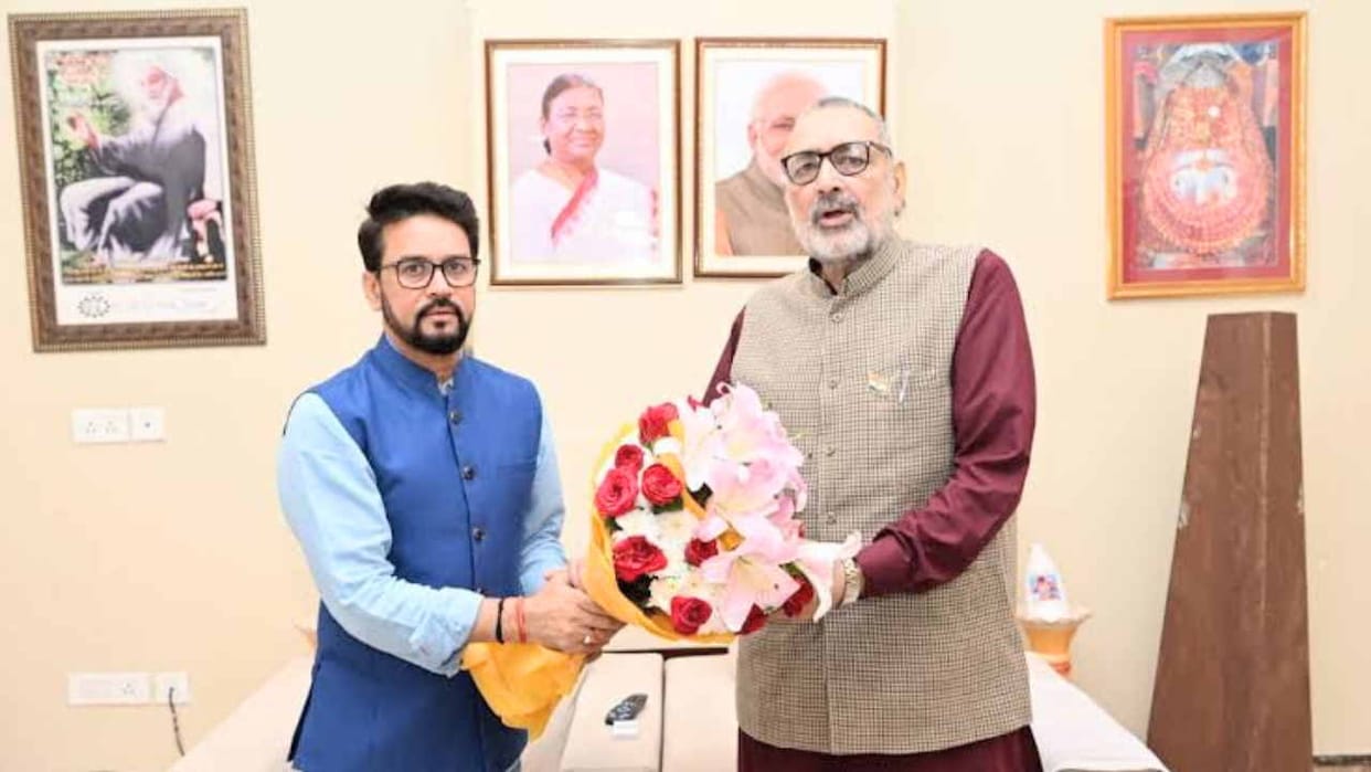Anurag Thakur met Union Minister Giriraj Singh, asked for 10,000 more houses for disaster affected Himachal.