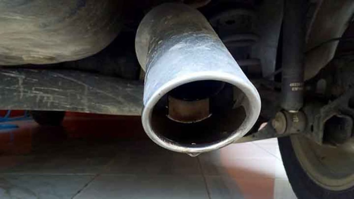 Is water coming out of the exhaust in your car? What is the need to panic, know the complete details