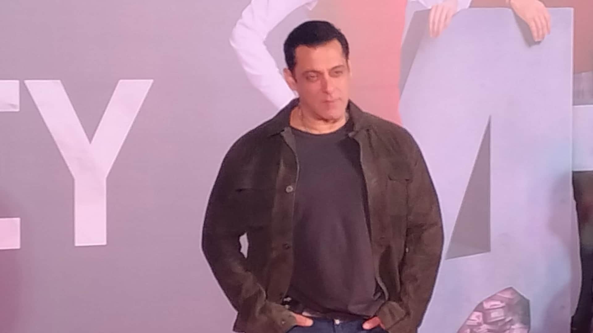 Bollywood Celebs who knowns for Anger Salman Khan Sanjay Dutt To Jaya bachchan Read Details here