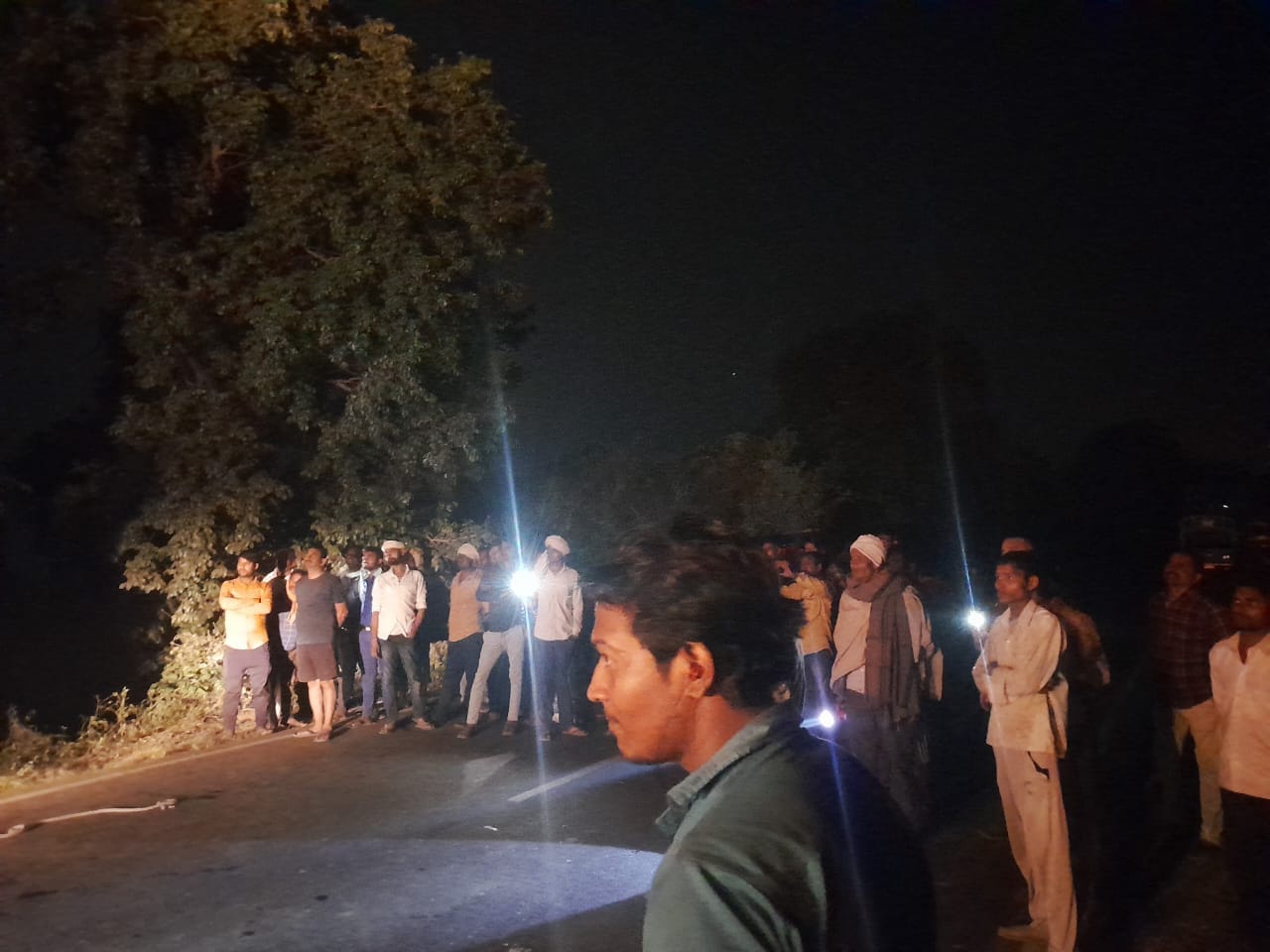 Five people of the same family including three generations died in Hardoi accident, See painful pictures