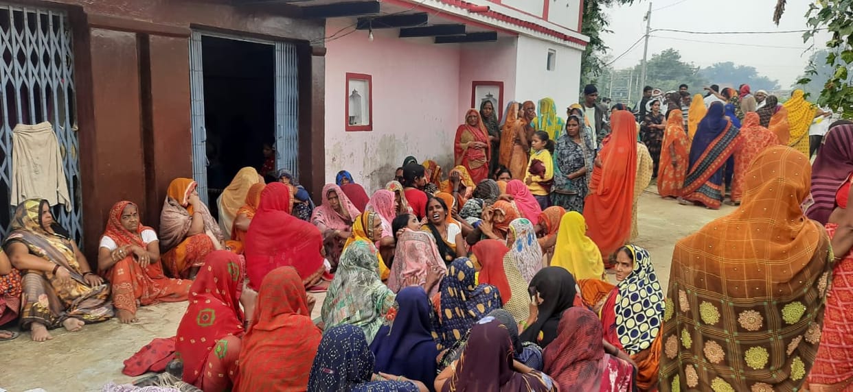 UP Crime: Crazy young man attacked women who were out for a morning walk, killed the woman by attacking her