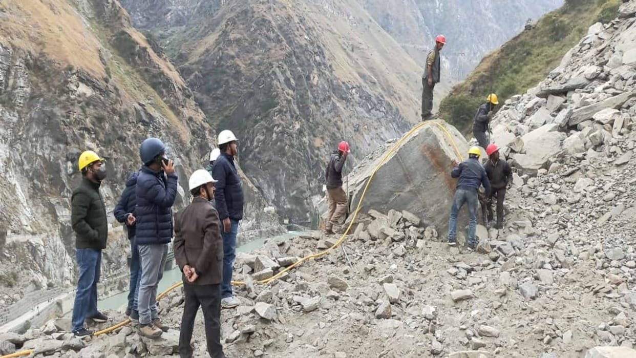 Kinnaur: NH restoration near Nathpa soon, debris removed from 240 meters.