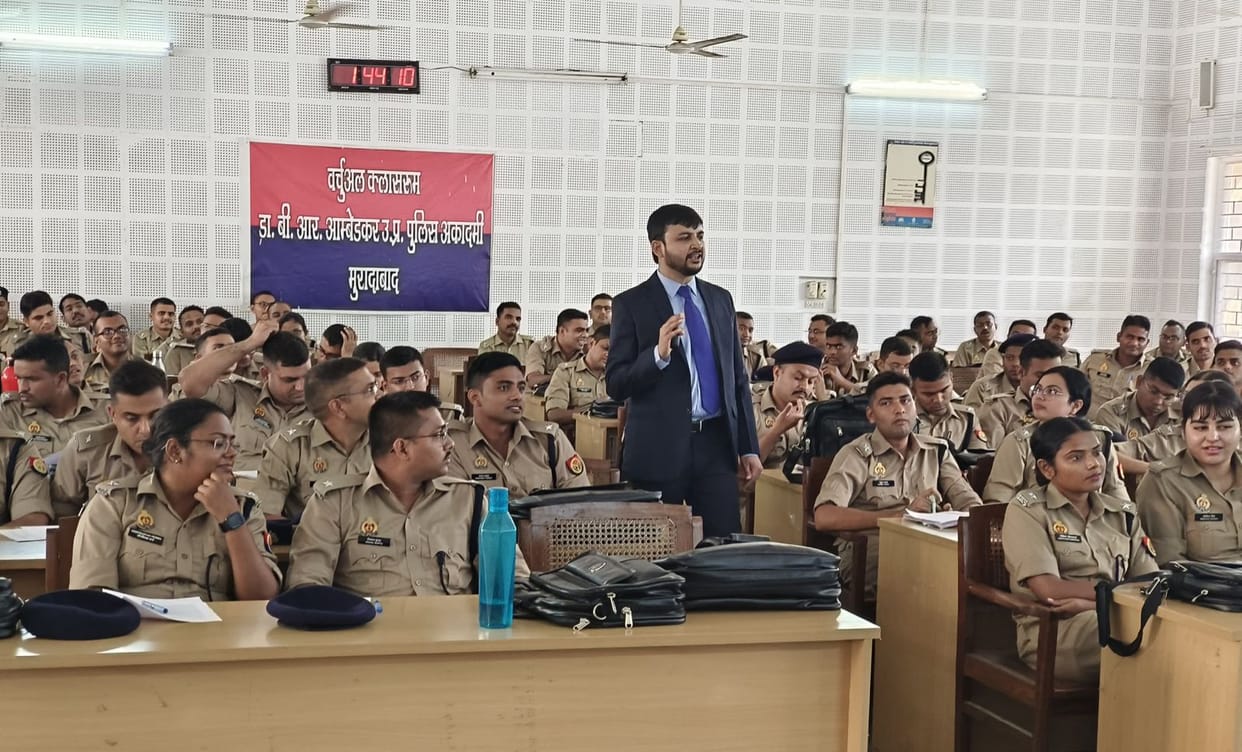 Naveen Krishna of IIM Indore gave negotiation training to police graduates