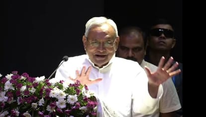 Bihar News : BJP MPs Ravi Kishan and Giriraj Singh targeted CM Nitish's Kumar rally, Varanasi, JDU,