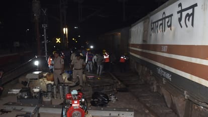 Suhaildev Express News: Passengers got off the train amidst chaos, thanked God for their safety
