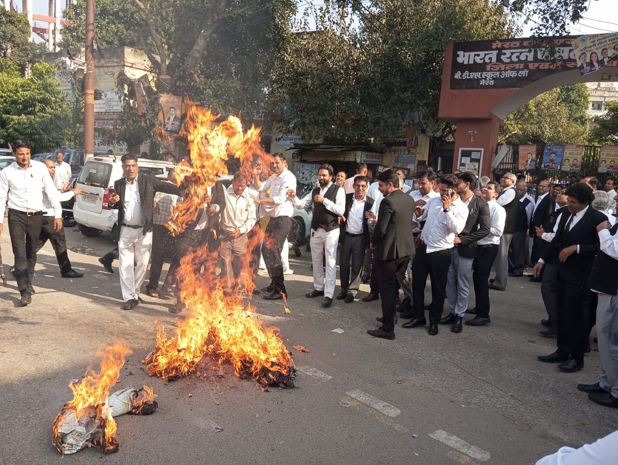 Meerut: Advocates on hunger strike over ban on e-filing facility by High Court