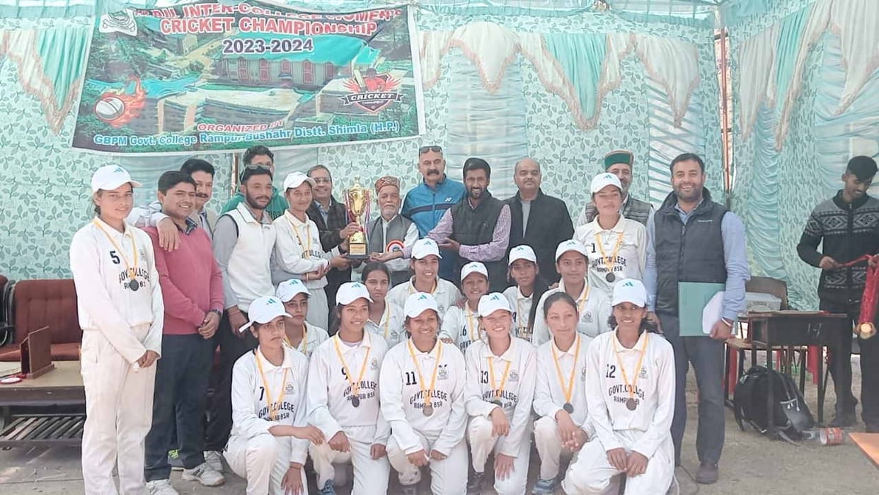 Una College Champion in Inter College Cricket Competition, organized in Rampur College