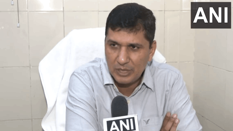 AAP government claims that Chief Secretary is doing politics in Burari case