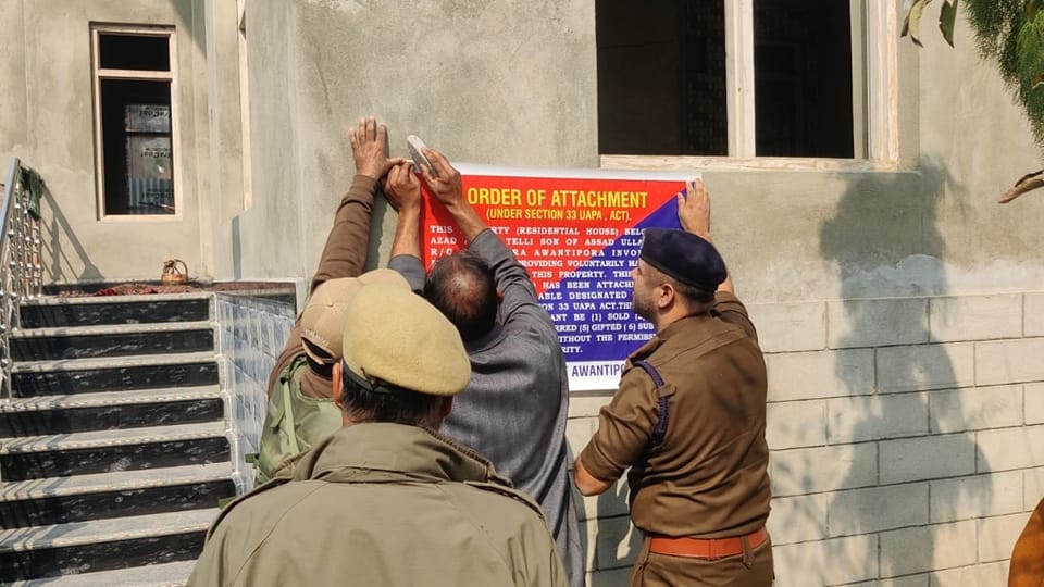 jammu kashmir: Property Used To Shelter Slain terrorist Reyaz Naikoo Attached In Awantipora