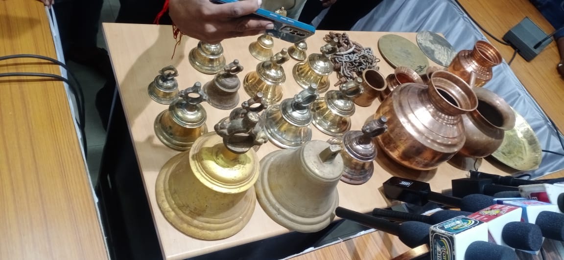 Shivpuri: Police caught the criminal who stole from temples, illegal weapons also recovered.