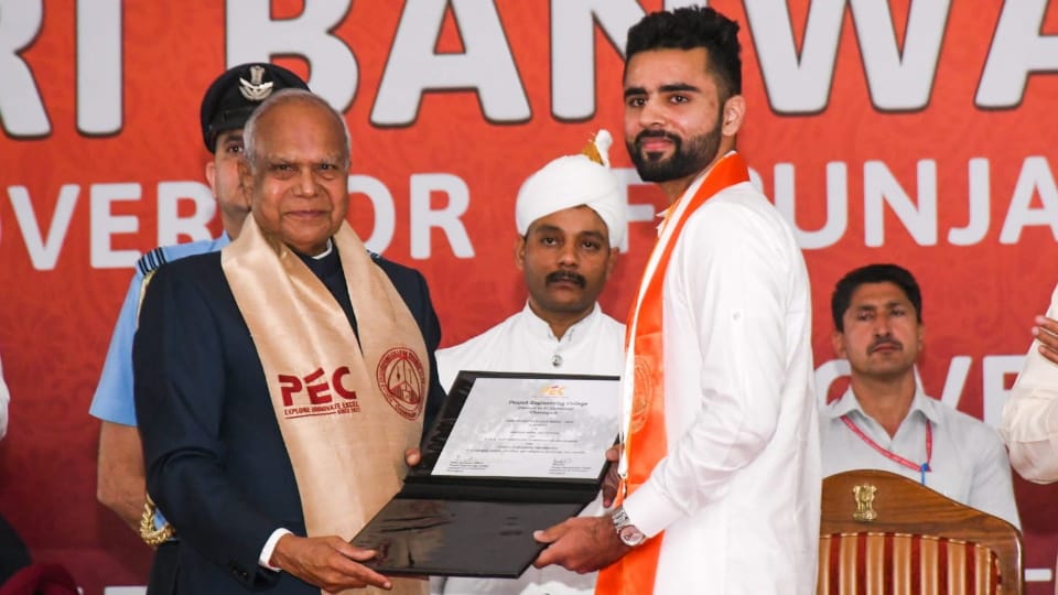 Convocation ceremony at Punjab Engineering College in Chandigarh today all update