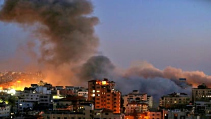 Israel-Hamas War: 45 killed in Israeli attacks in Gaza Strip, a girl born 17 days ago also lost her life