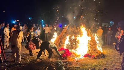 Shamli: Two sections of people are at loggerheads over the cremation of the womans dead body