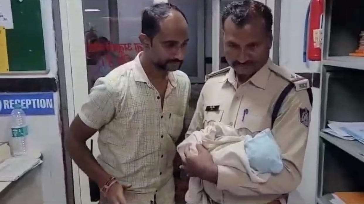 Unidentified newborn baby found on the stairs of the temple in Chhatarpur
