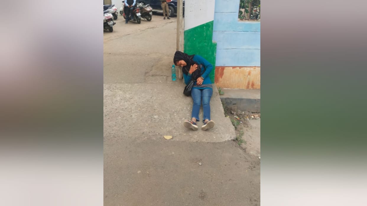 Meerut: Woman kept writhing in pain at SSP office but ambulance did not reach