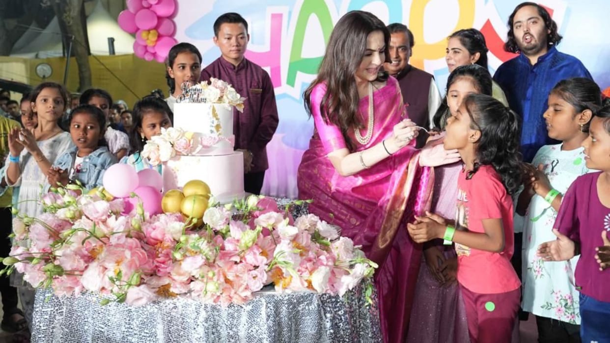 'Anna-Seva' organized on Nita Ambani's 60th birthday, food distributed to 1.4 lakh people