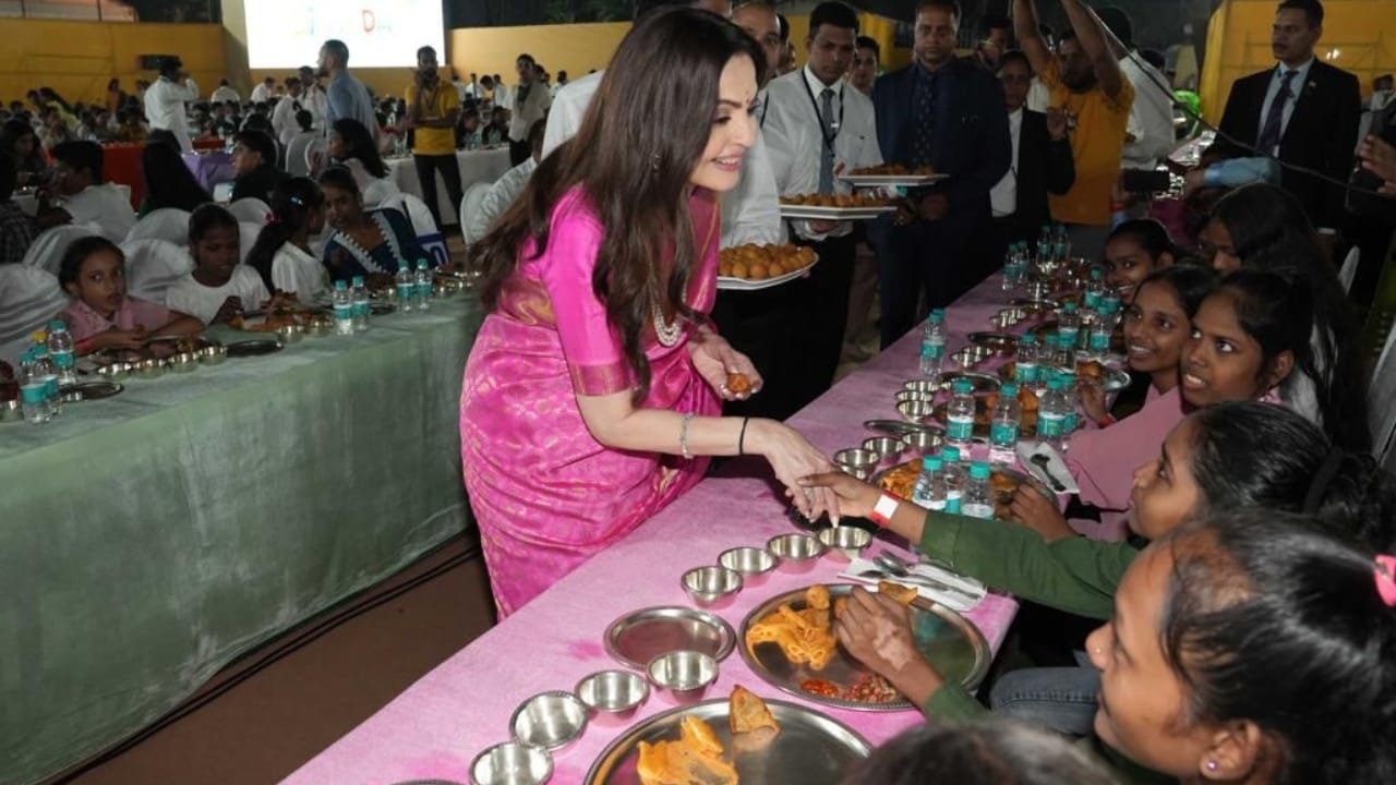 'Anna-Seva' organized on Nita Ambani's 60th birthday, food distributed to 1.4 lakh people