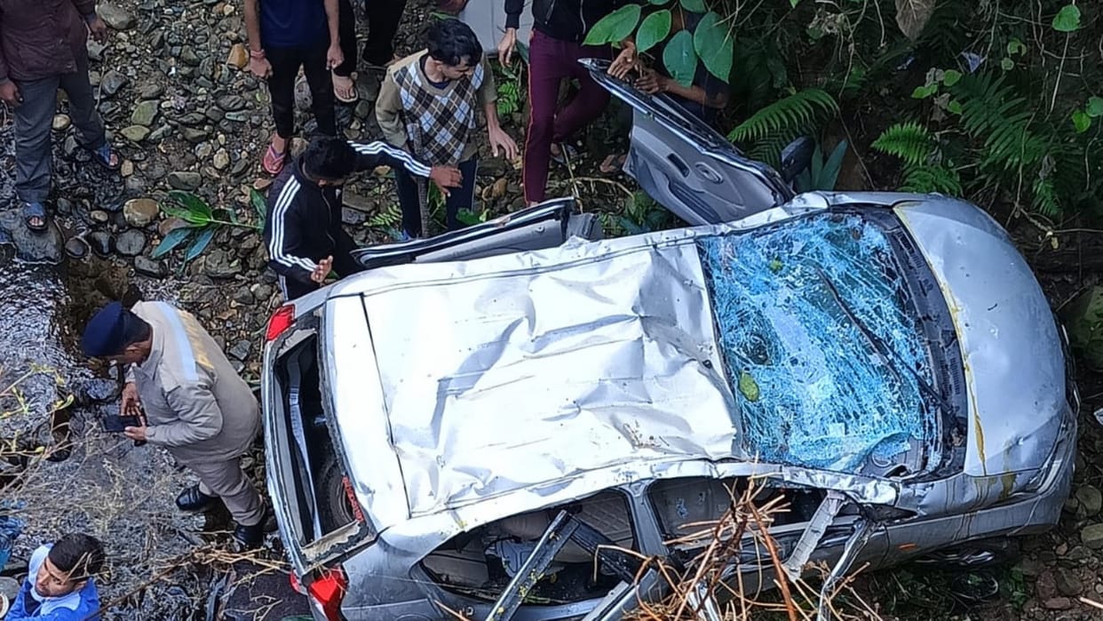 Wife karwa chauth vrat  Husband killed in accident in Bilaspur Himachal Pradesh