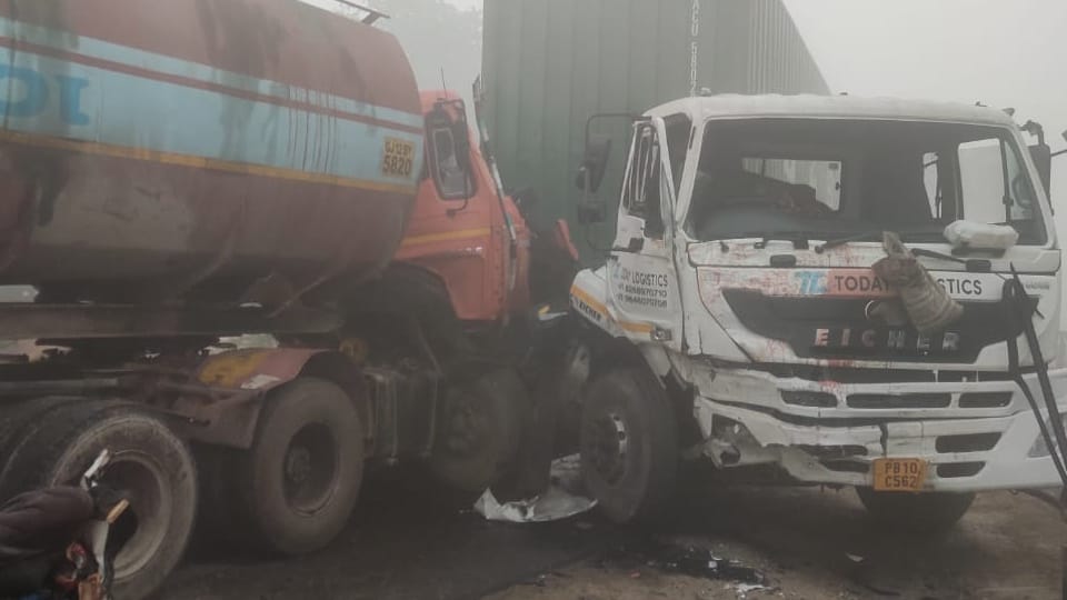 Punjab Road Accident Fatal Collision Between Truck and Oil Tanker in Sangrur Six Dead