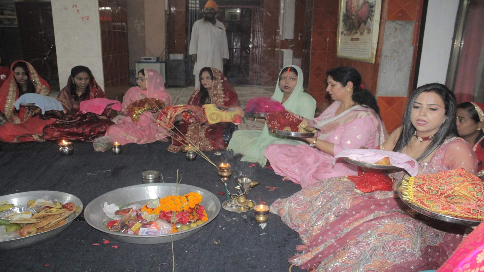 Karva Chauth in pictures: Nirjaal fast observed for husband's longevity, Arghya offered to the moon