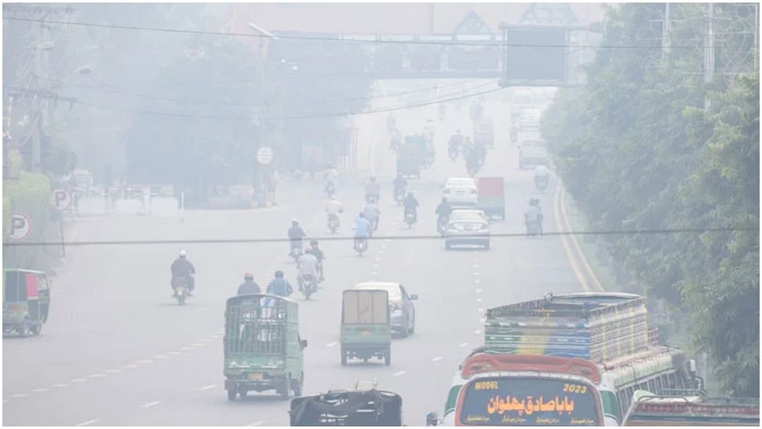 Smog Emergency in Lahore Pakistan government Punjan province pollution in pakistan