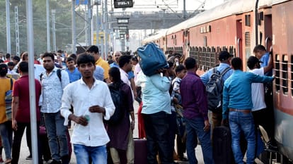 App shock Vaishali train reached 13 minutes early in Gorakhpur