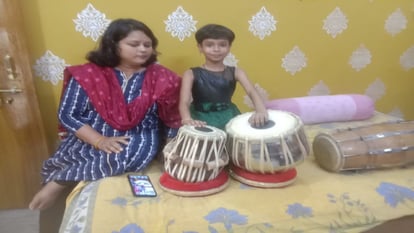 ये है काशी की गूगल गर्ल: नौ साल की उम्र में विंध्यवासिनी स्त्रोतम व गणेश मंत्रम कंठस्थ, बनना चाहती हैं आईएस This is the Google Girl of Kashi: Vindhyavasini Strotram and Ganesh Mantram memorized at the age of nine