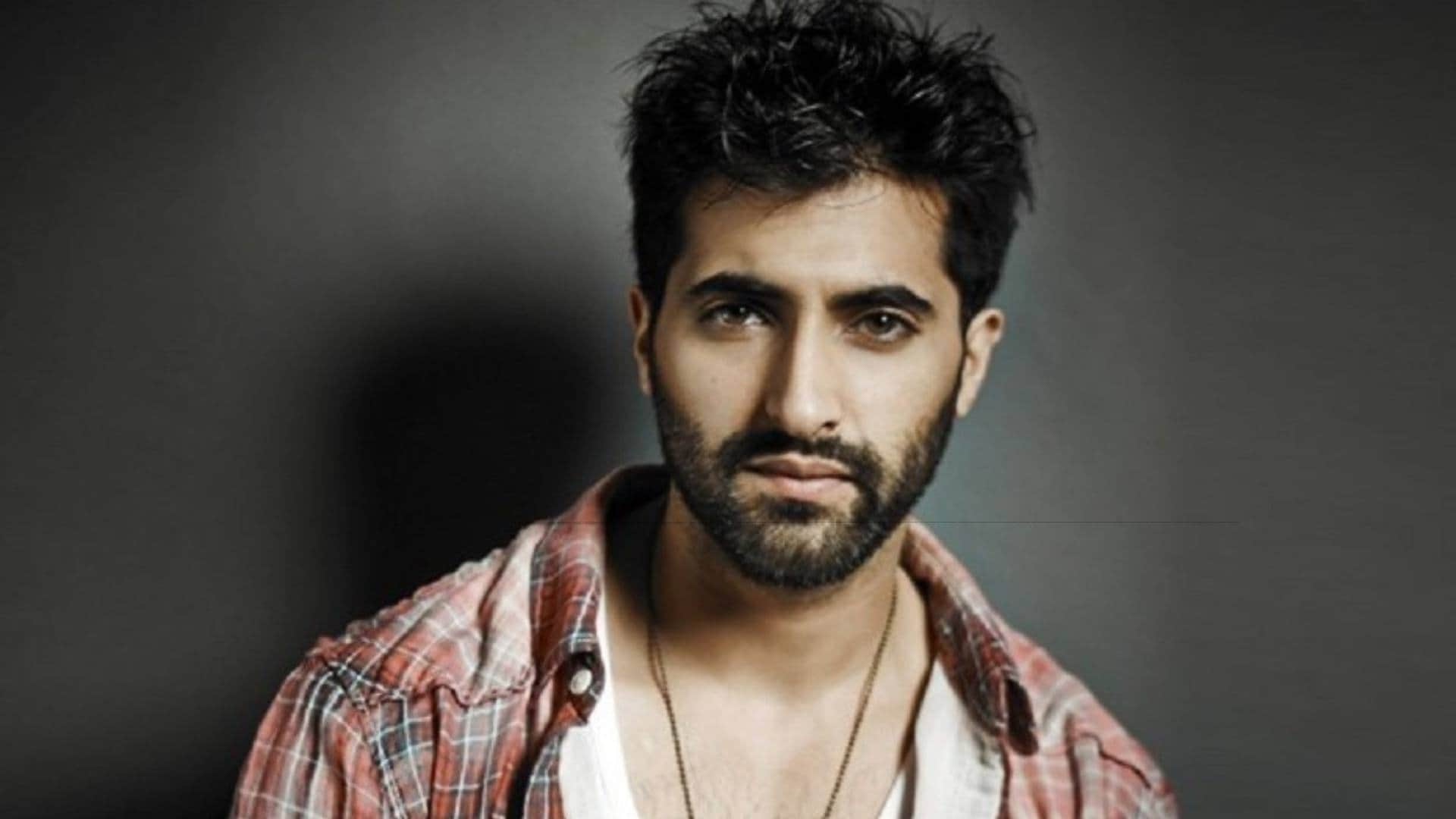 Akshay Oberoi became part of stop motion picture technology Enter in animation by his voice for kamathipura