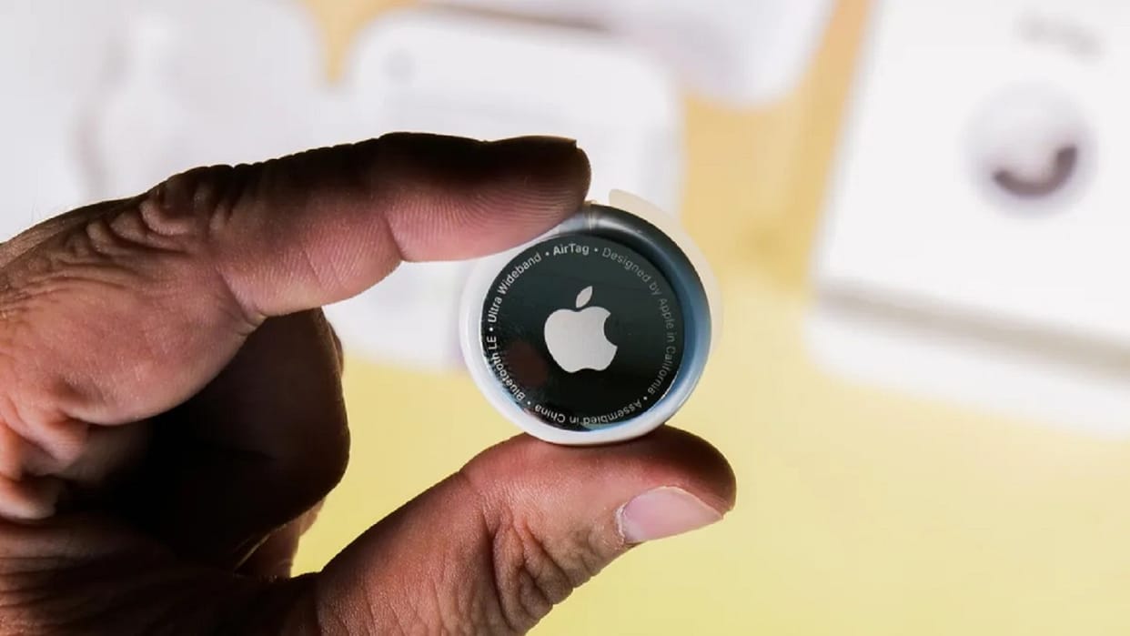 Police distribute Free Apple Air Tags In face of rising car theft incidents in this city