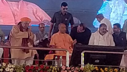 CM Yogi In Ballia Live: बलिया में बोले सीएम योगी, '1942 में आजादी का एहसास भी देश को यहां की माटी ने कराया' CM Yogi In Ballia Live CM Yogi reached Ballia, gift of 37.67 crore projects during Nari Shakti Vandan Sammela