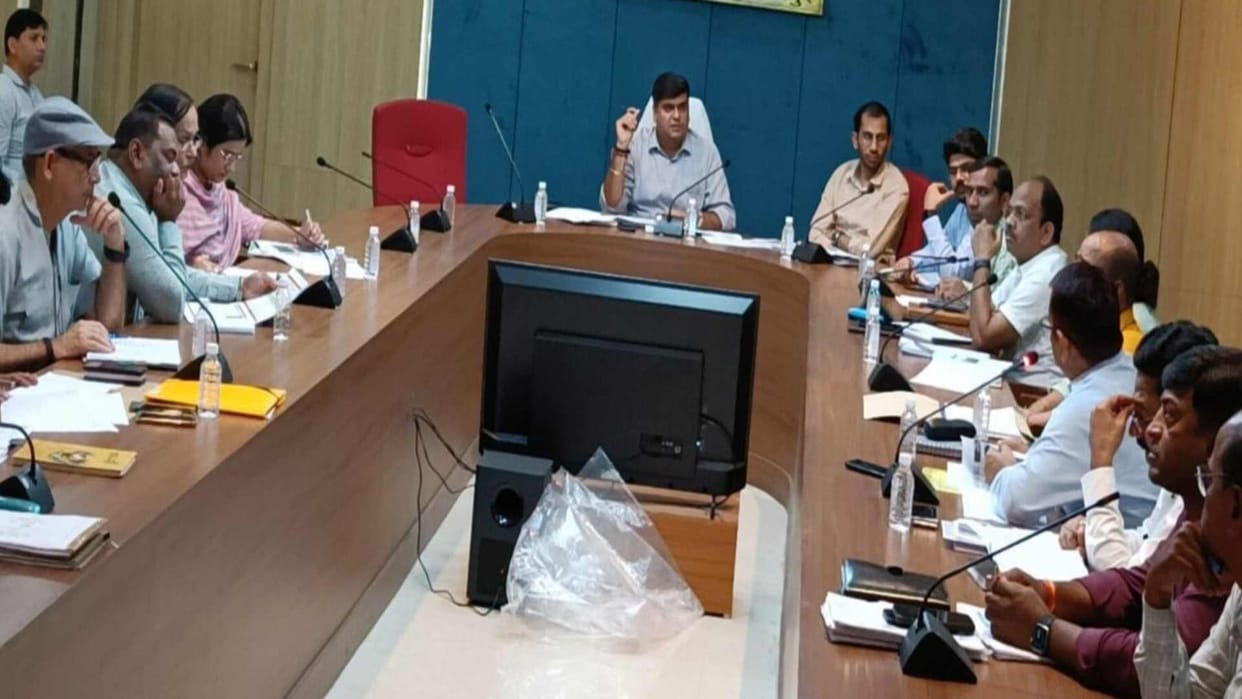 Commissioner expressed displeasure over slowness in construction works