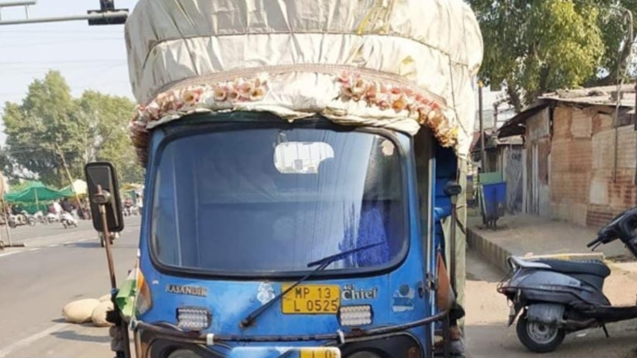 Ujjain: Food department team seized 325 kg of mawa. Samples sent to Bhopal for testing