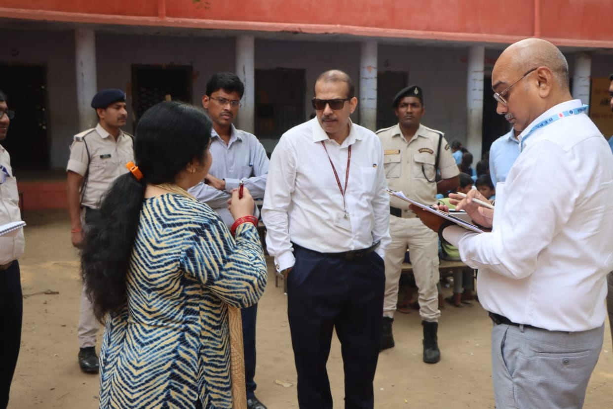 kk pathak bihar teacher news while visiting school in Gaya, ias asked Why more toilets than classroom