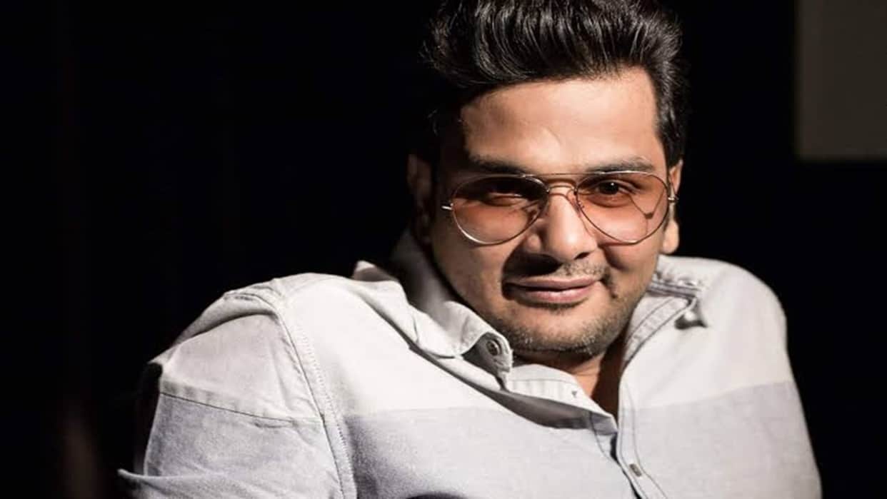 exclusive casting director Mukesh Chhabra denies being judge of fashion reality show glam fame