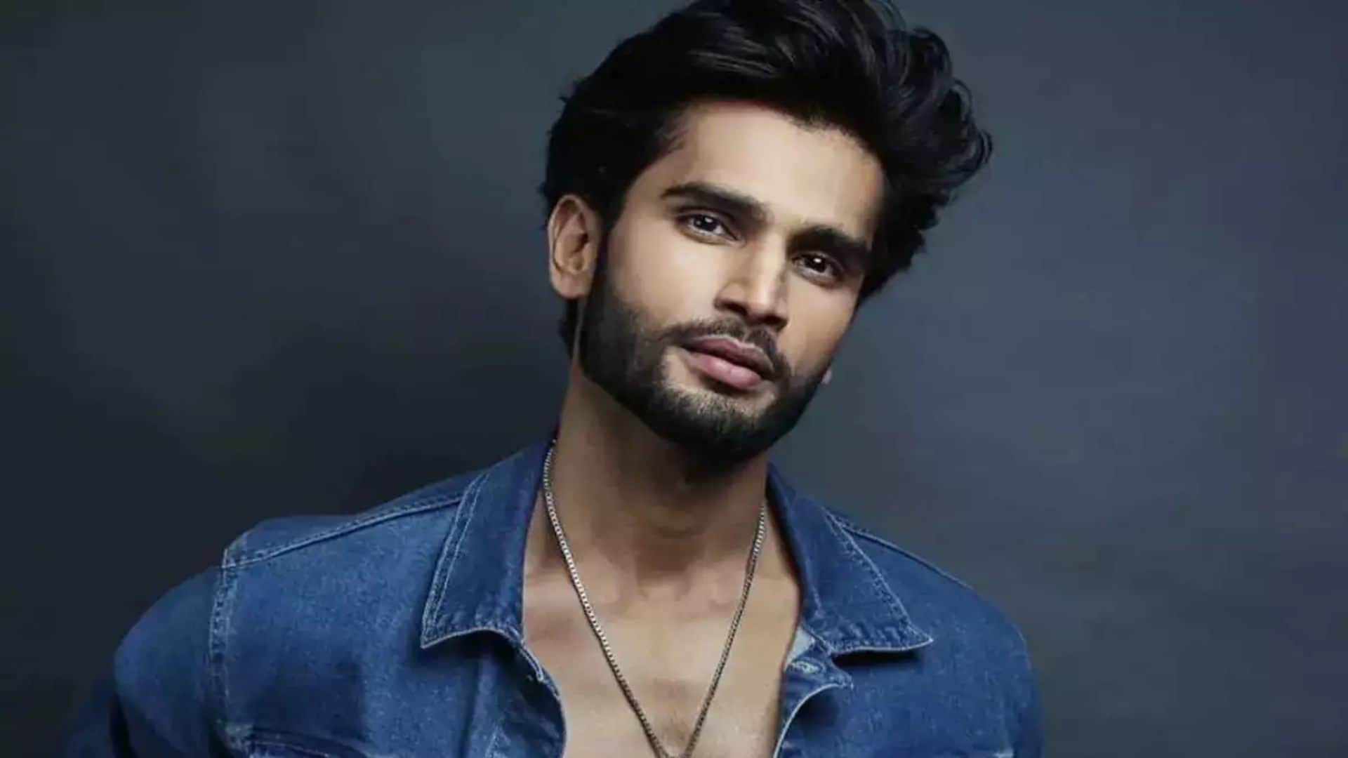 exclusive casting director Mukesh Chhabra denies being judge of fashion reality show glam fame