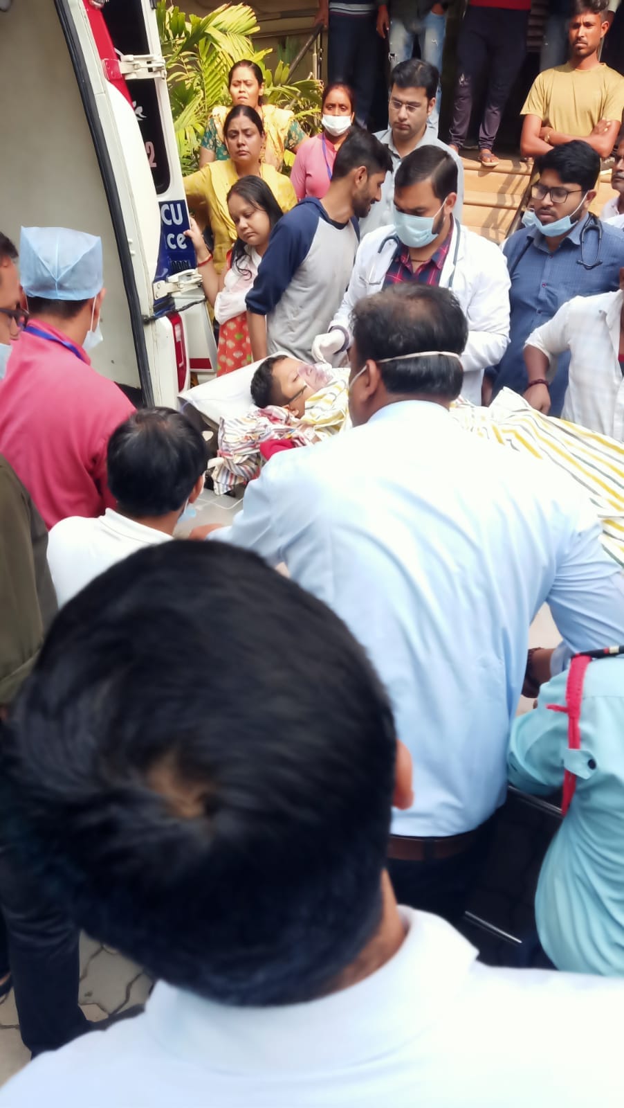 Drunk tractor driver crushes school going student and father, child's condition critical